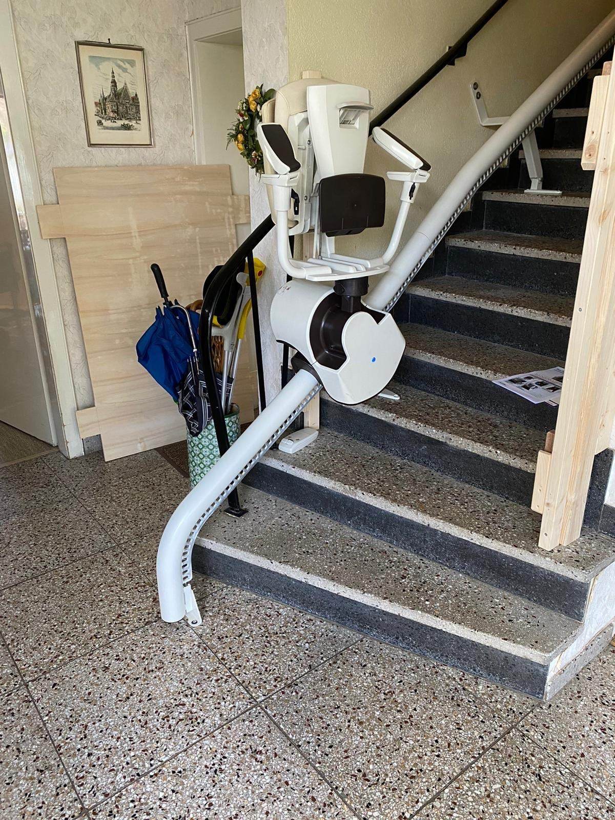 Einen Plattformlift mit Zuschuss günstig finanzieren